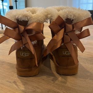 Toddler Uggs. very good condition. Run small. size 11